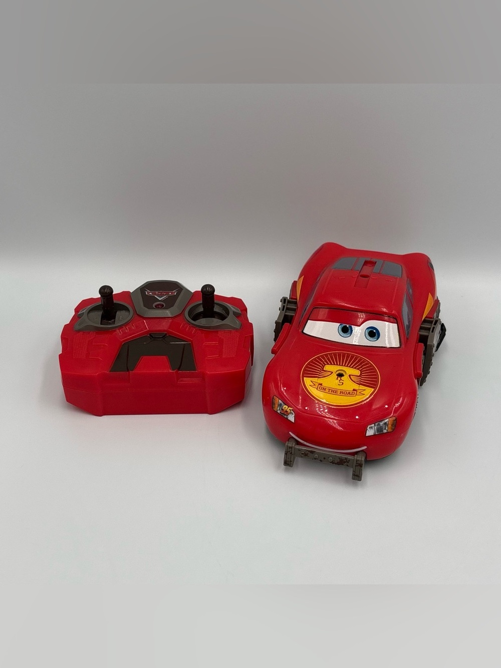 RARE Cars Crash & Rebuild Lightning McQueen Remote Control Car Disney TESTED